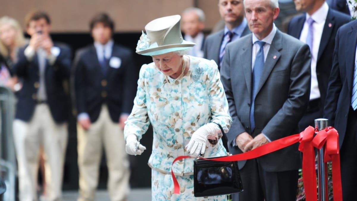 Queen Elizabeth at ribbon cutting ceremony near ground zero