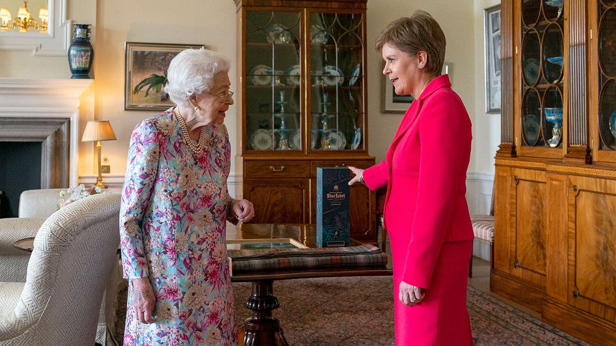 Queen Elizabeth and Nicola Sturgeon