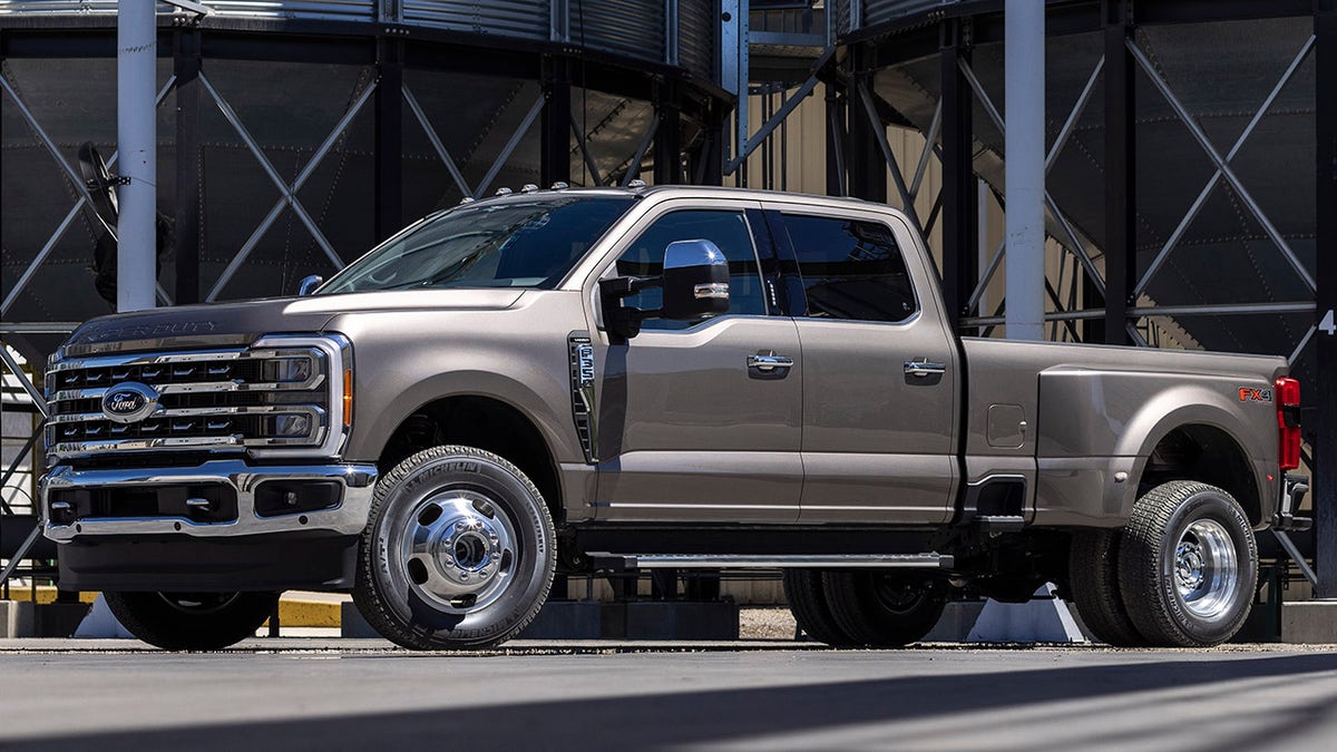 ford super duty dually