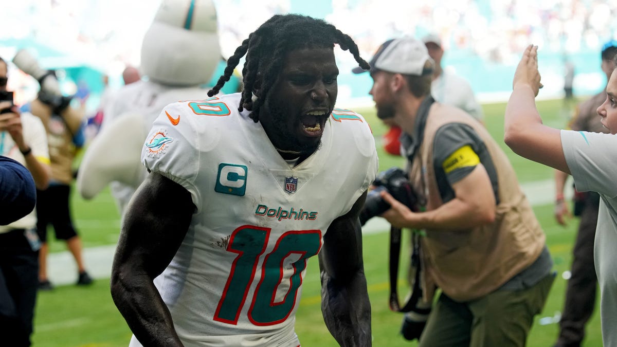 Why Dolphins would collapse without either Tyreek Hill or Tua Tagovailoa