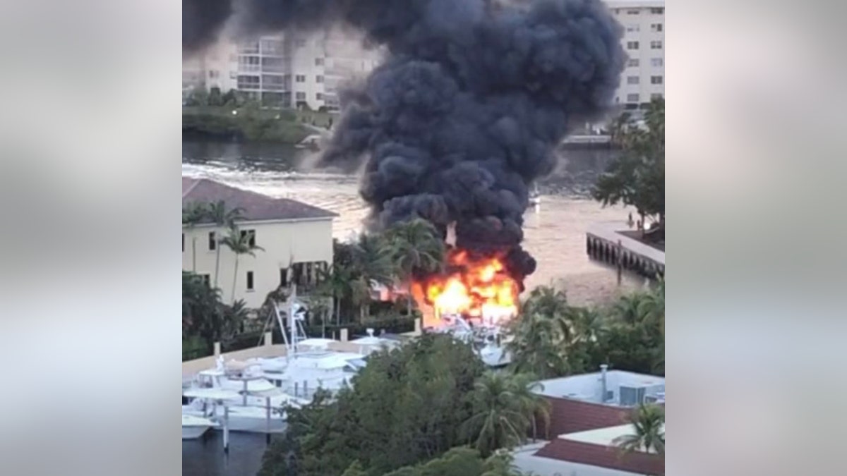 Yacht fire in Aventura, FL