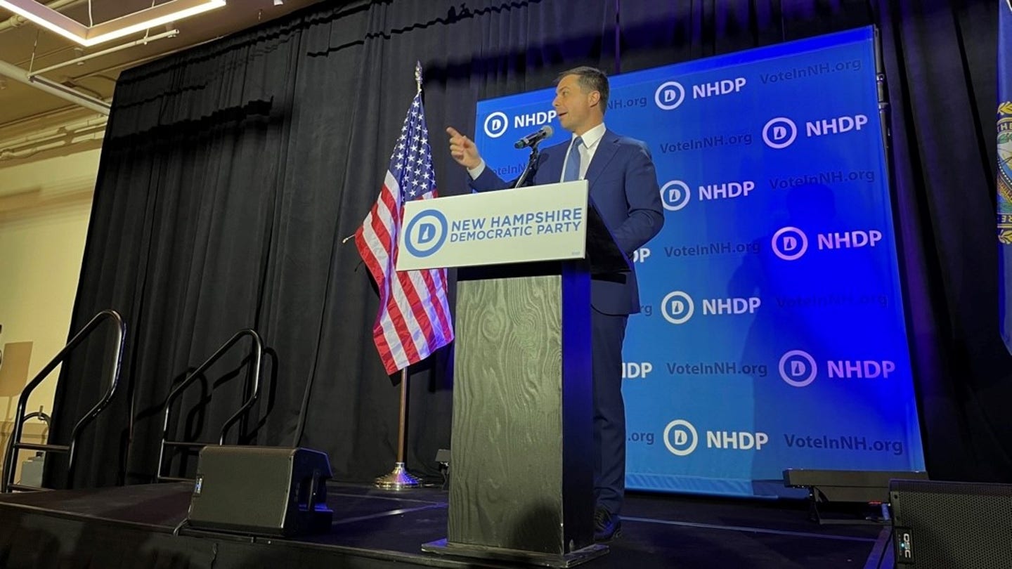 Pete Buttigieg Manchester NH Sept. 24 2022