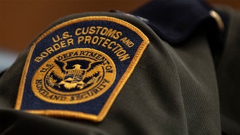 Migrant's cell phone rings, tipping off Border Patrol to alleged smuggler