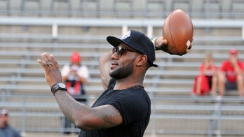 LeBron James gets help from Ohio State AD about college eligibility in another sport