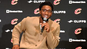 Cavaliers' Donovan Mitchell opens Browns game as 'Dawg Pound Captain,' smashes Steelers guitar pregame