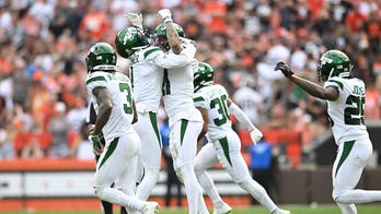 Jets score twice in final two minutes to pull off miraculous comeback win against Browns