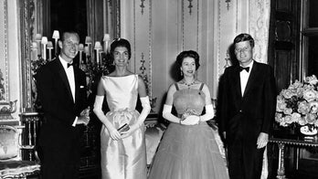 Queen Elizabeth’s coronation featured reporter who would soon become first lady Jackie Kennedy