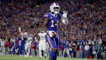 Stefon Diggs hauls in 3 touchdowns, Bills torch Titans in home opener