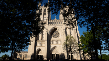 Washington National Cathedral bell tolls 96 times following Queen Elizabeth II's death