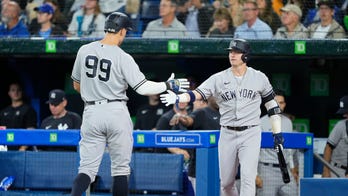 Aaron Judge's walk frenzy helps Yankees clinch AL East title vs Blue Jays