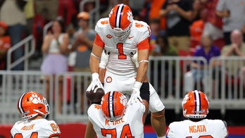 Clemson surges in second half, takes down Georgia Tech 41-10