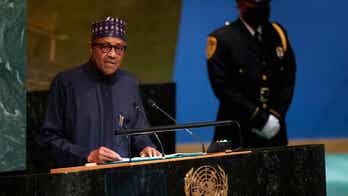 Nigerian presidential candidates sign peace accord ahead of election