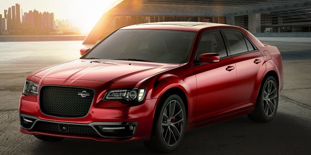 The 2023 Chrysler 300C features a 385 hp 6.4-liter V8. 
