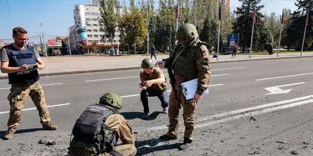 Ukraine President Zelenskyy Promises No 'lull' In Taking Back Towns ...