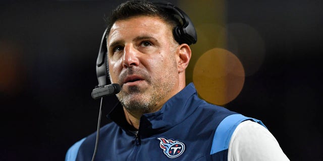 Tennessee Titans head coach Mike Vrabel reacts during the first half of an NFL football game against the Buffalo Bills, Monday, Sept. 19, 2022, in Orchard Park, N.Y. 