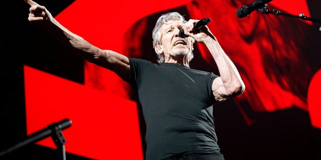 (file photo) Polish media are reporting that Pink Floyd co-founder Roger Waters has canceled concerts planned in Poland amid outrage over his stance on Russia’s war against Ukraine.