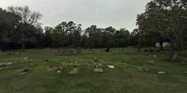 An image of Barrett Station Evergreen Cemetery in Crosby, Texas.