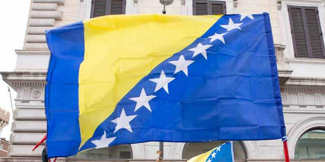 The U.S. government imposed sanctions on a Bosnian state prosecutor who is accused of being complicit in corruption.