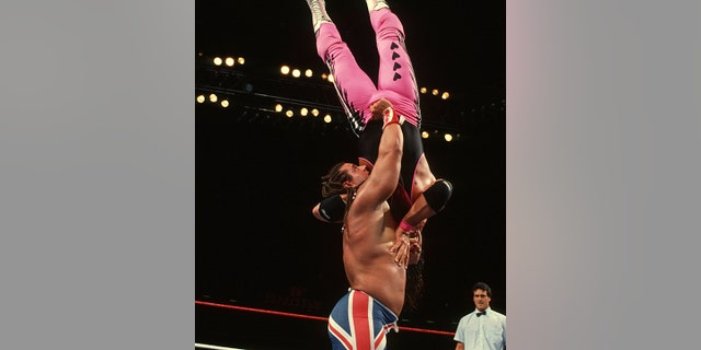 British Bulldog battled Bret Hart at SummerSlam in 1992.