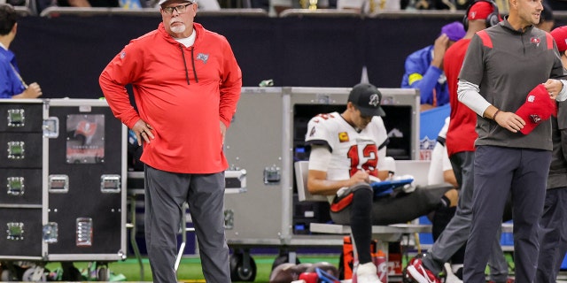 Tampa Bay Buccaneers senior football consultant Bruce Arians watches quarterback Tom Brady, #12, play from the bench against the New Orleans Saints during the first half at Caesars Superdome on September 18, 2022 in New Orleans.