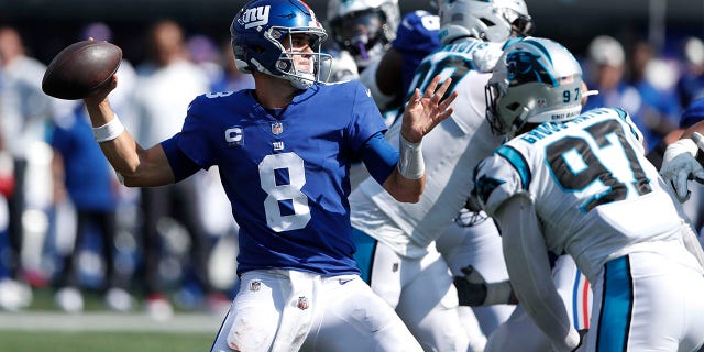 New York Giants quarterback Daniel Jones throws during the first half an NFL football game against the Carolina Panthers, Sunday, Sept. 18, 2022, in East Rutherford, N.J.