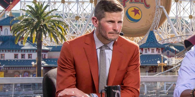 Dan Orlovsky Clears Up Fart Controversy From Monday Night Football Dan Orlovsky Clears Up Fart Controversy From Monday Night Football