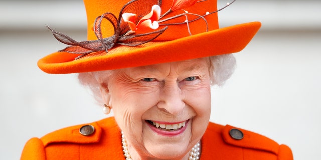 Queen Elizabeth II was allegedly concerned that her grandson Prince Harry had not met his soon-to-bride's father as the wedding approached. (Getty)