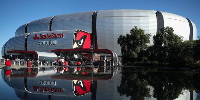 A view outside State Farm Stadium before the NFL game between the San Francisco 49ers and the Arizona Cardinals on October 31, 2019 in Glendale, Arizona. 