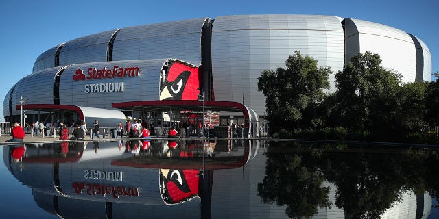 A view outside State Farm Stadium before the NFL game between the San Francisco 49ers and the Arizona Cardinals on October 31, 2019 in Glendale, Arizona. 