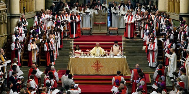 De aartsbisschop van Canterbury Justin Welby leidt de openingsdienst van de 15e Lambeth-conferentie in de kathedraal van Canterbury in Kent op 31 juli 2022.