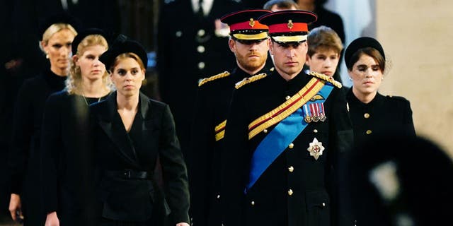 Prince William led his cousins as they arrived to hold vigil for their beloved grandmother on Saturday.