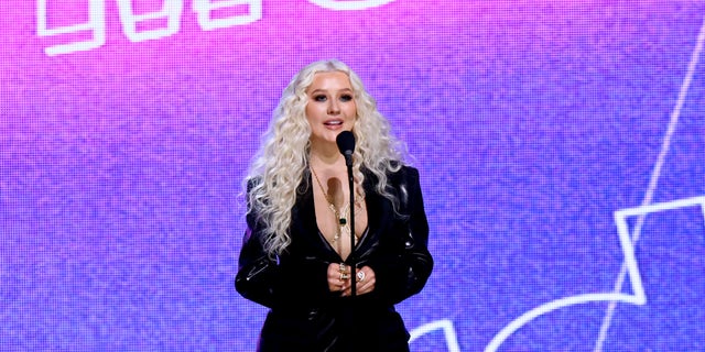 Christina Aguilera tem apoiado Britney Spears tão recentemente quanto no início deste ano.