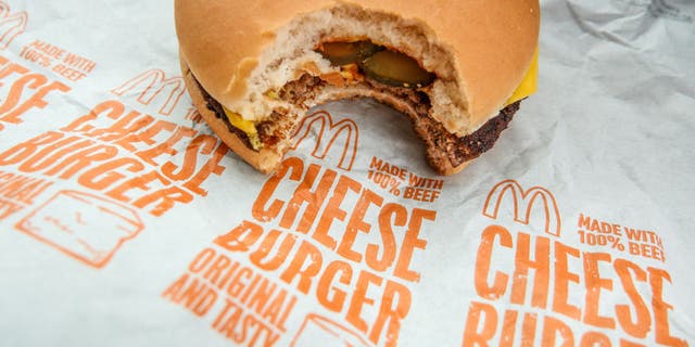 McDonald's cheeseburger