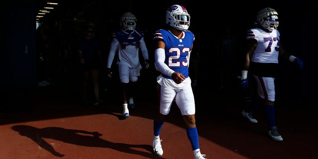 Micah Hyde of the Buffalo Bills takes the field during practice Aug. 5, 2022, in Orchard Park, N.Y. 