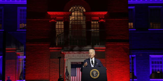 PHILADELPHIA, PA - SEP 01: U.S. President Joe Biden delivers a primetime speech at Independence National Historic Park on September 1, 2022 in Philadelphia, Pennsylvania.  (Photo by Alex Wong/Getty Images)
