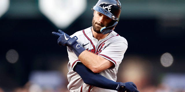 Braves take first place from Mets and have sole possession of NL East for the first time this season 2 Dansby Swanson of the Atlanta Braves celebrates a two-run home run against the Seattle Mariners in the first inning at T-Mobile Park on September 9, 2022 in Seattle.