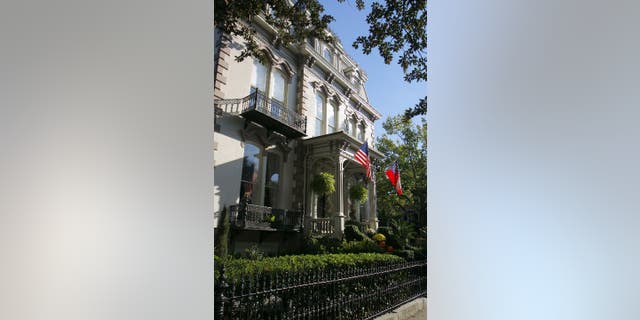 The Hamilton-Turner Inn is said to be a haunted hotel in Savannah, Ga.