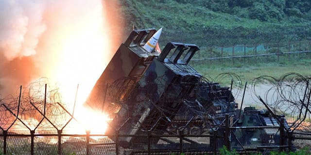 U.S. Army Tactical Missile System (ATACMS) firing a missile into the East Sea during a South Korea-U.S. joint missile drill aimed to counter North Korea¡¯s ICBM test on July 29, 2017, in East Coast, South Korea.