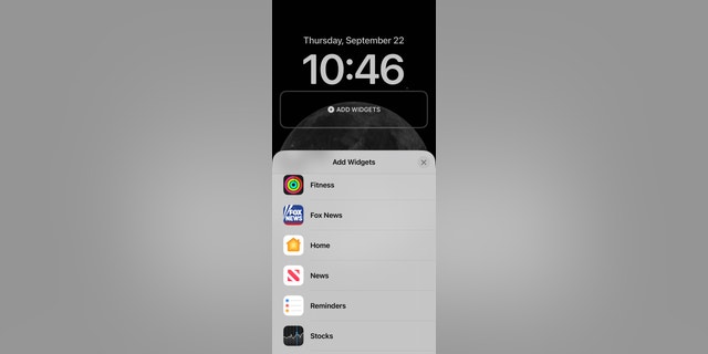Add the Fox News app widget to the iPhone's lock screen.