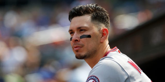 Joey Meneses des Nationals de Washington regarde les Mets de New York au Citi Field de New York le 4 septembre 2022.