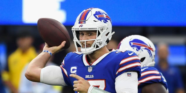 Quarterback Josh Allen #17 of the Buffalo Bills throws a pass during the first quarter of the NFL game against the Los Angeles Rams at SoFi Stadium on September 08, 2022 in Inglewood, California.