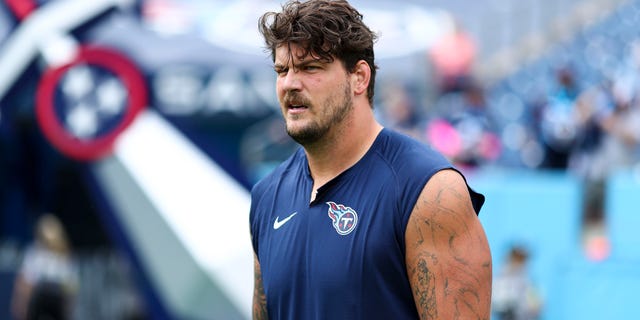 Taylor Lewan during pregame