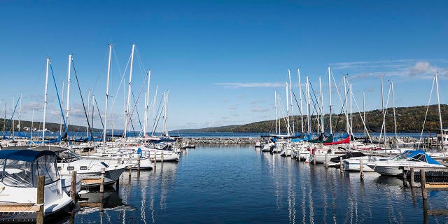 With glacier-formed lakes, over 200 waterfalls and hundreds of wineries and craft breweries to explore, the Finger Lakes region offers lots of fun things to do on a romantic honeymoon.