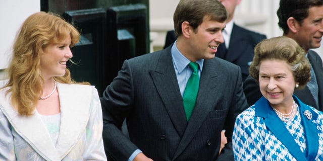 Despite their divorce, Sarah Ferguson had kept up a close relationship with Prince Andrew's mother, Queen Elizabeth II. 