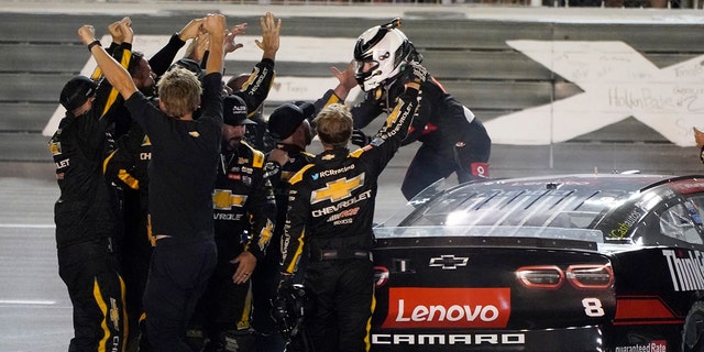 Tyler Reddick celebrates with his crew after winning the Autotrader EchoPark Automotive 500 at Texas Motor Speedway in Fort Worth, Texas, on Sept. 25, 2022.