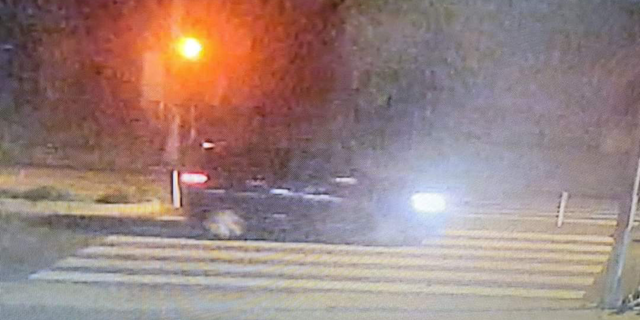 Un portavoz del Departamento de Policía de Memphis le dijo a Fox News Digital que localizó el GMC Terrain de color oscuro, que anteriormente fue etiquetado como un vehículo de interés, y agregó que el ocupante masculino del automóvil "ha sido detenido para una mayor investigación."