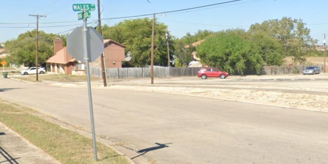 Google Earth shows where Wales Drive meets with Royal Vista Drive in Killeen, Texas.