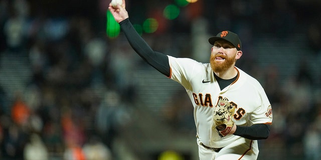 Zach Littell of the San Francisco Giants plays against the Atlanta Braves during the eighth inning of a baseball game in San Francisco, Monday, September.  12, 2022.
