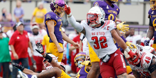 East Carolina's Owen Daffer (41), top left, react after missing a 41-yard field goal against North Carolina State during the second half of an NCAA college football game in Greenville, N.C., Saturday, Sept. 3, 2022.