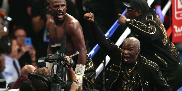 Floyd Mayweather Jr. came out victorious during the 2017 fight, defeating Conor McGregor after 10 rounds.